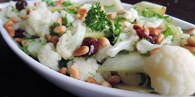 Blomk�lsalat med eple