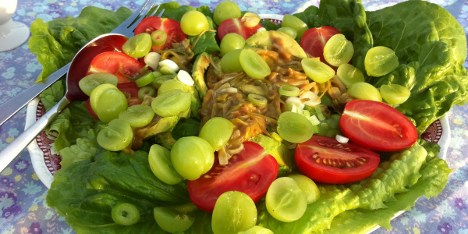 Drue- og avokadosalat