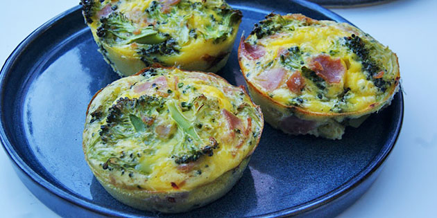 Eggemuffins med brokkoli