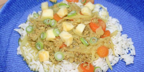 Karrigryte med svinekj�tt, hodek�l og kokosmelk