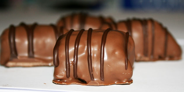 Konfekt med banan- og solb�rlik�r