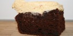 Mørk sjokoladekake med karamellglasur