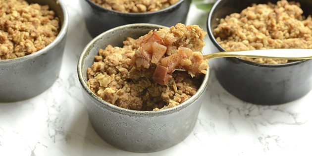 Sm� epleterter med smuldredeig