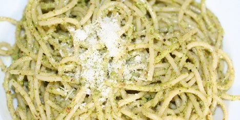 Spaghetti med pesto