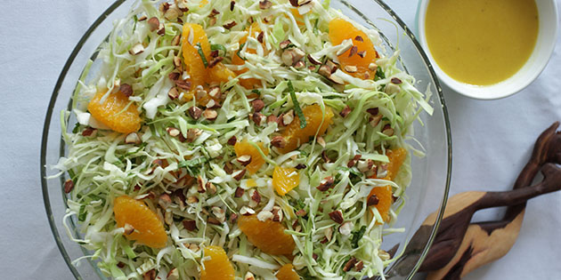 Spissk�lsalat med appelsin og mandler