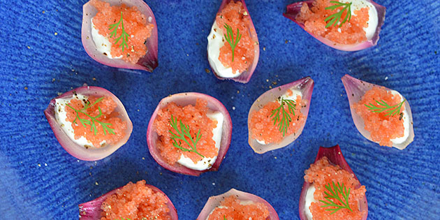 Steinbitrogn med r�dl�k og creme fraiche