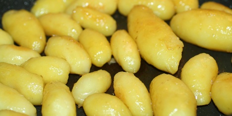 Sukkerbrunede poteter med honning
