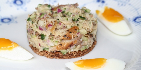 Tartar av r�kt makrell