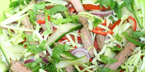Thailandsk biffsalat
