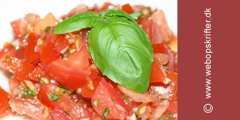 Tomatsalat med basilikum