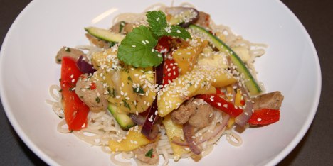 Wok med svinekj�tt