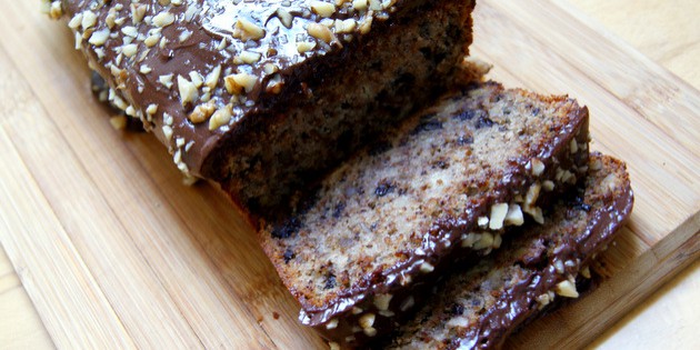 Banankake med sjokolade og n�tter