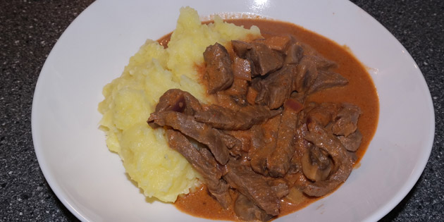 Biff stroganoff med potetmos