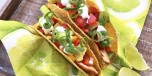 Oppskrift på Mexicanske tacos med kylling og salsa