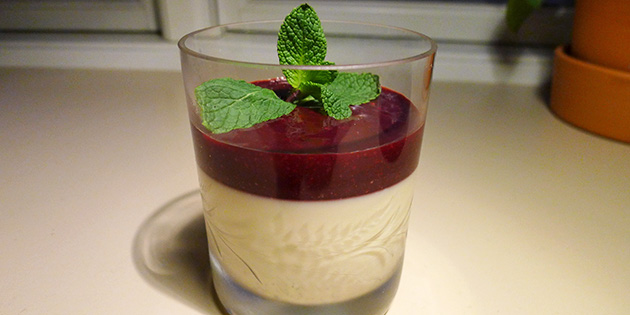 Panna cotta med b�r