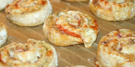 Pizzaboller med pepperoni