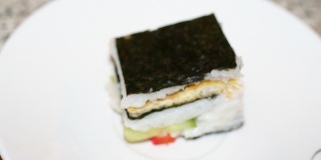 Sushi omelett